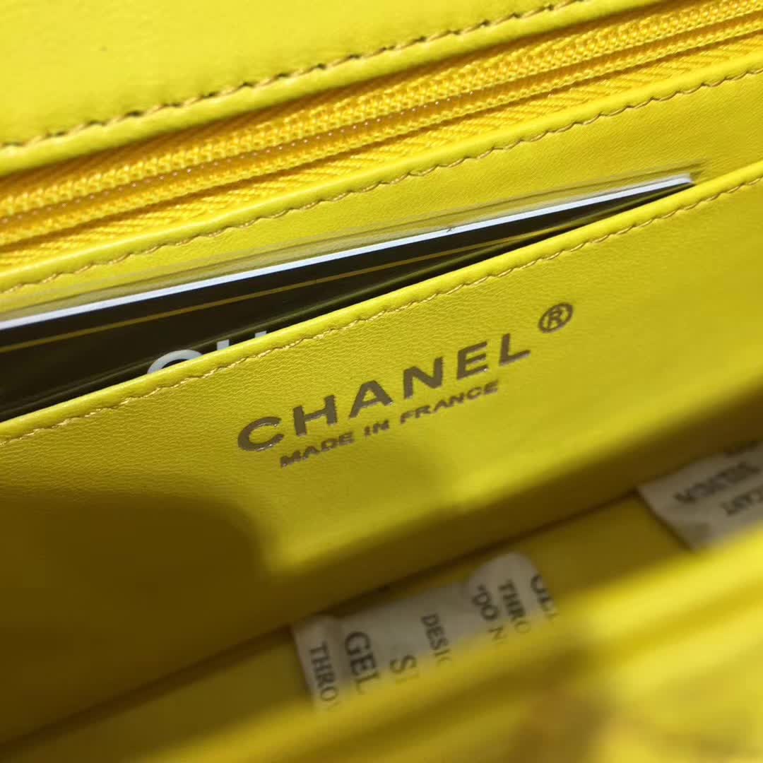 2017走秀款 Chanel Classic Flap 小羊皮 明亮黄 20cm 银五金