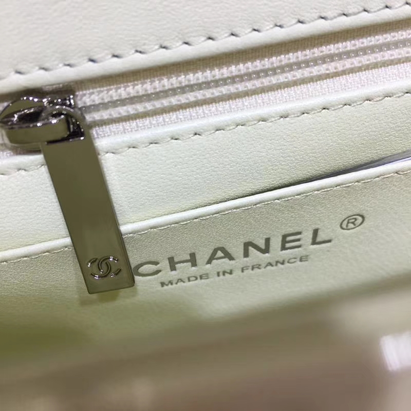 CHANEL 香奈儿 Classic Flap Bag  进口漆皮 20cm 感受细节 感受工艺 米白 金扣