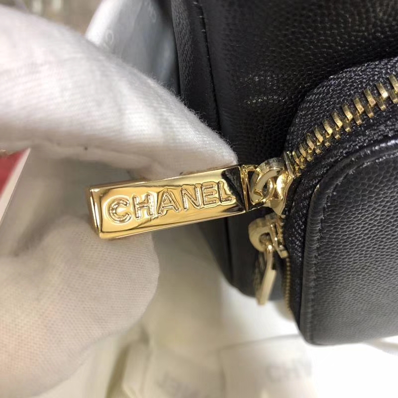 Chanel香奈儿 邮差包 20cm 黑色 进口小鱼子酱 香槟五金 现货