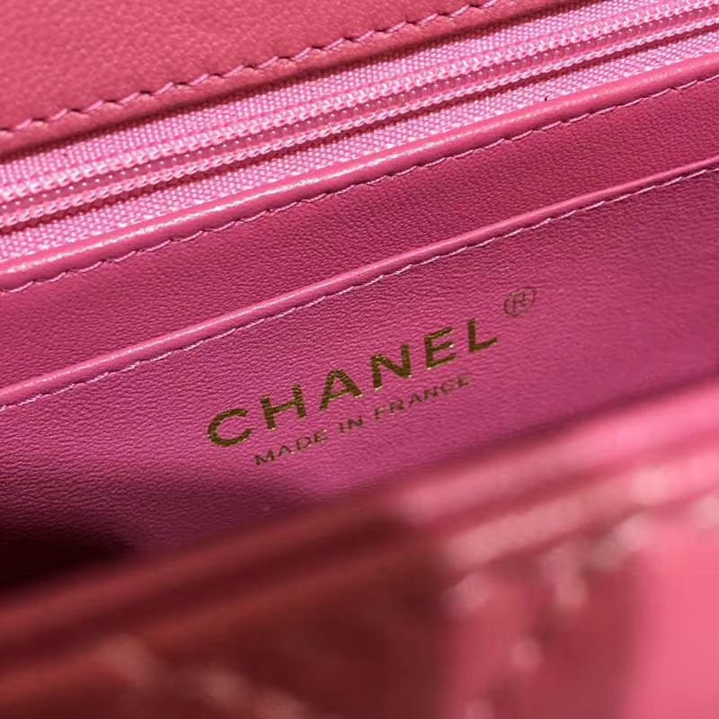 CHANEL 小香 Classic Flap Bag 进口小羊皮 17cm 现货 桃粉色 金扣