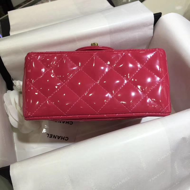 Chanel 香奈儿 Classic Flap Bag  进口漆皮 17cm 玫红色 金扣
