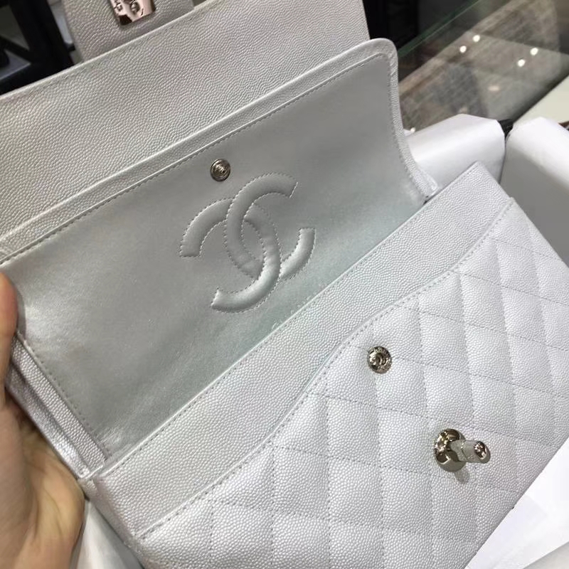 Chanel 香奈儿 Classic Flap Bag  进口小鱼子酱 25cm 现货 银色 银扣