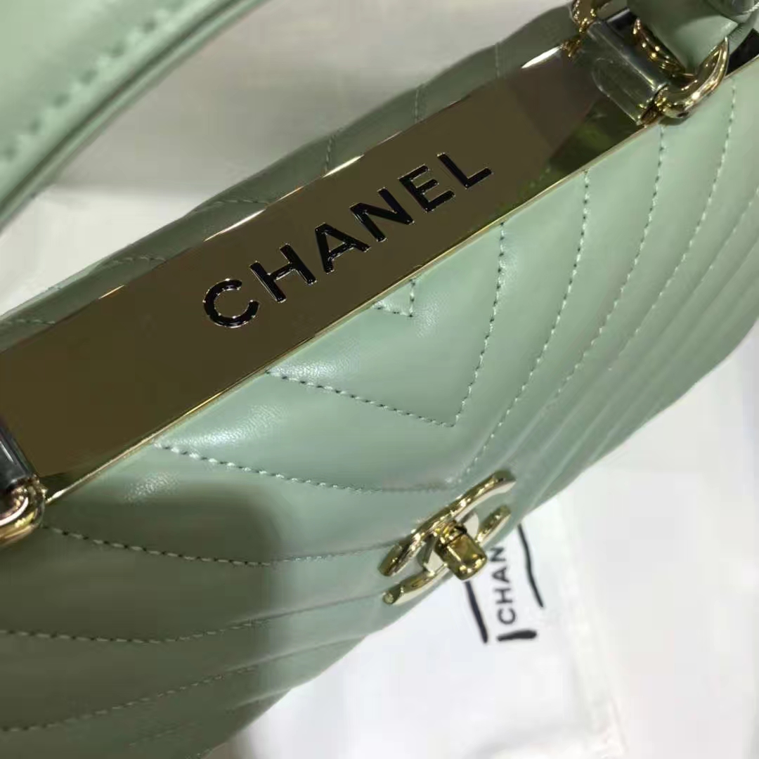 Chanel 香奈儿 Trendy CC 大V 小羊皮 抹茶绿 25cm 香槟金（现货）