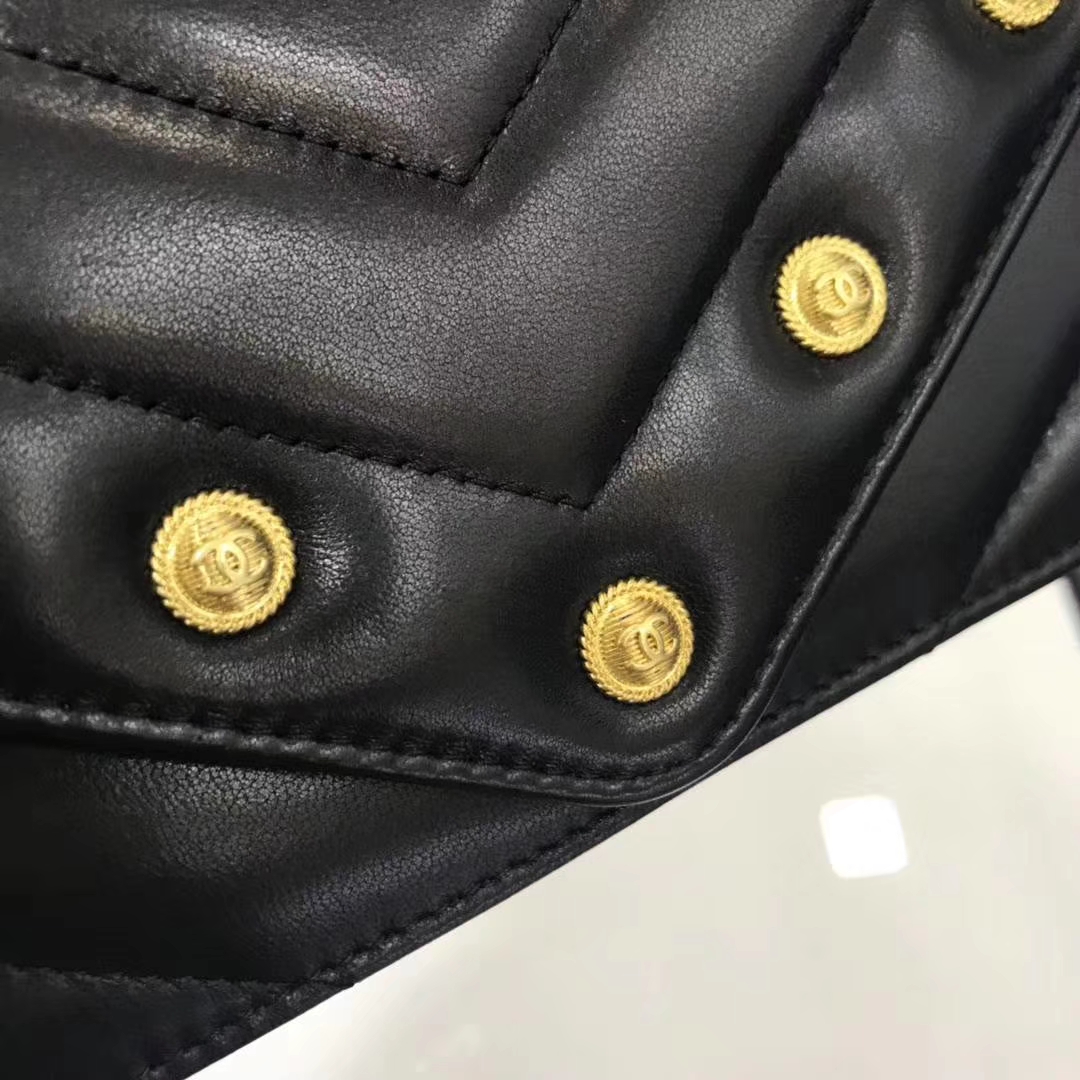 Chanel香奈儿 最新款 铆钉WOC 黑色 19cm YKK拉链