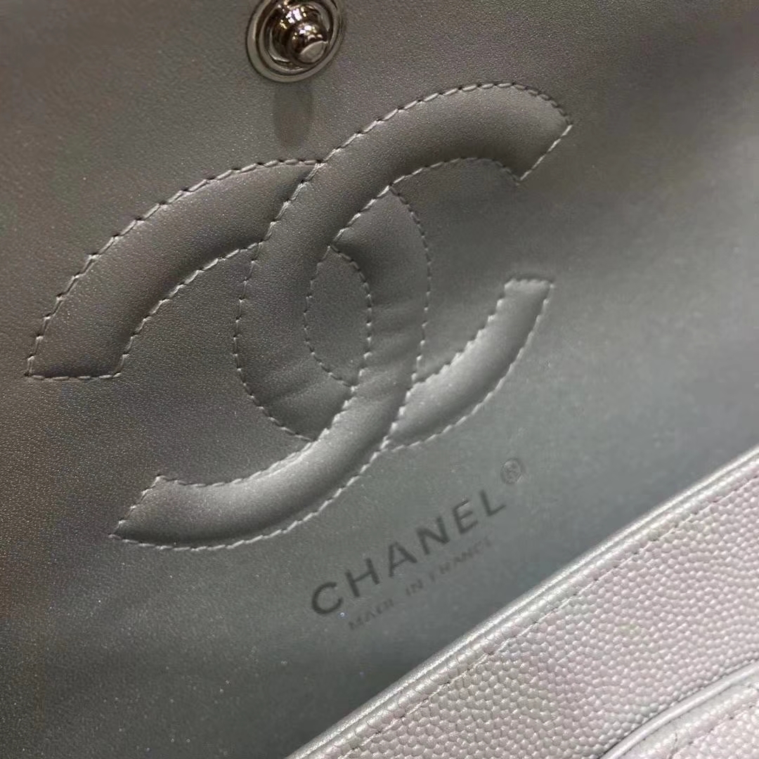 Chanel 香奈儿 Cf经典系列  25cm 原厂皮小鱼子酱 银色 银扣