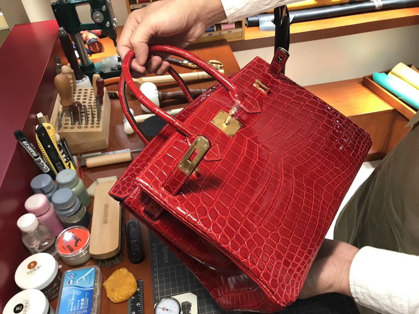 爱马仕 HERMES 铂金包 Birkin 25cm 配全套专柜原版包装 全球发售 鳄鱼 F5 勃艮第酒红色 Bourgogne