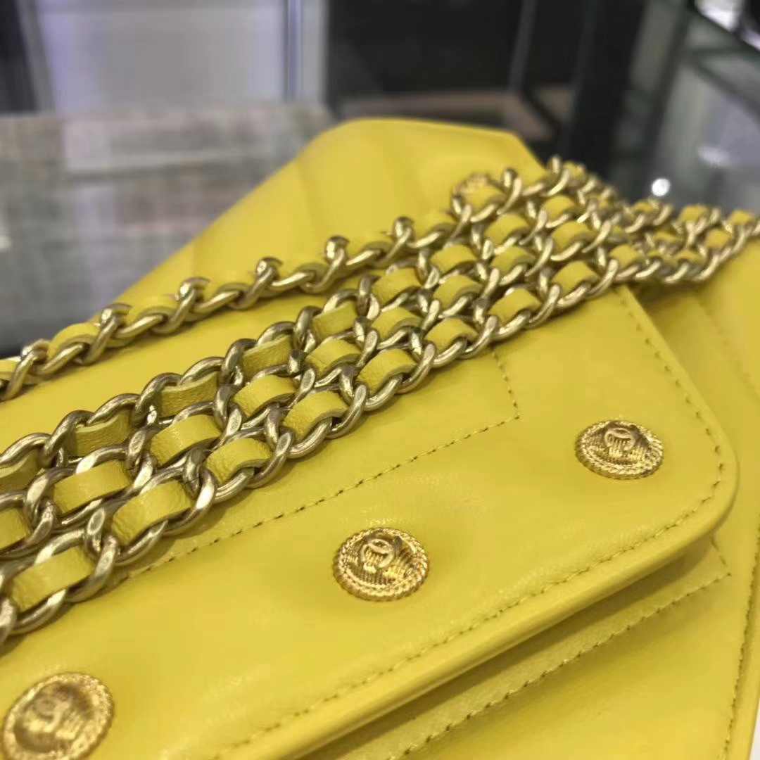 Chanel香奈儿最新款铆钉WOC 19cm 正品打版 YKK五金 黄色