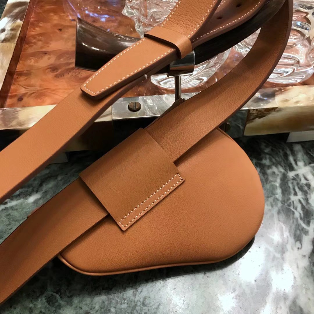 Dior 新款腰包 金棕色 进口头层皮 小巧实用款