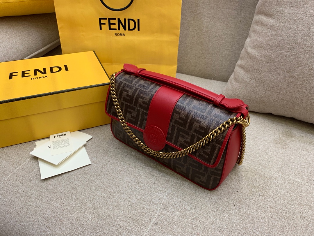 Fendi 芬迪现货 双面手提包 金属 F 图案 肩背斜跨手提 布压制对版面料 饰有棕色 FF 主题图 27x16x8cm-广州卡迪皮具_原单包包工厂货源 Fendi 芬迪现货 双面手提包 金属 F 图案 肩背斜跨手提 布压制对版面料 饰有棕色 FF 主题图 27x16x8cm