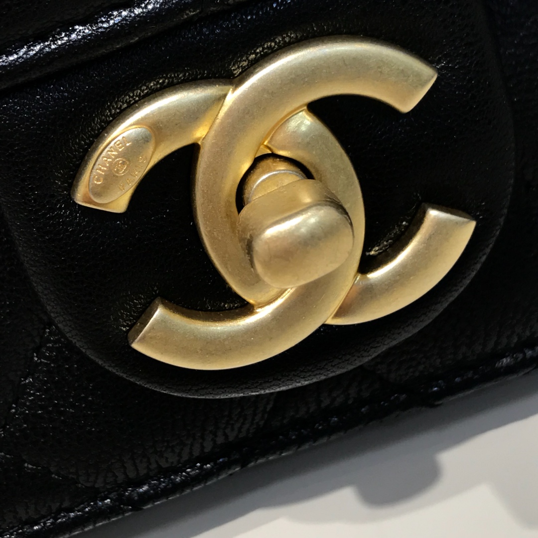Chanel 香奈儿 新款链条珍珠包大号 进口小羊皮 黑色 沙金
