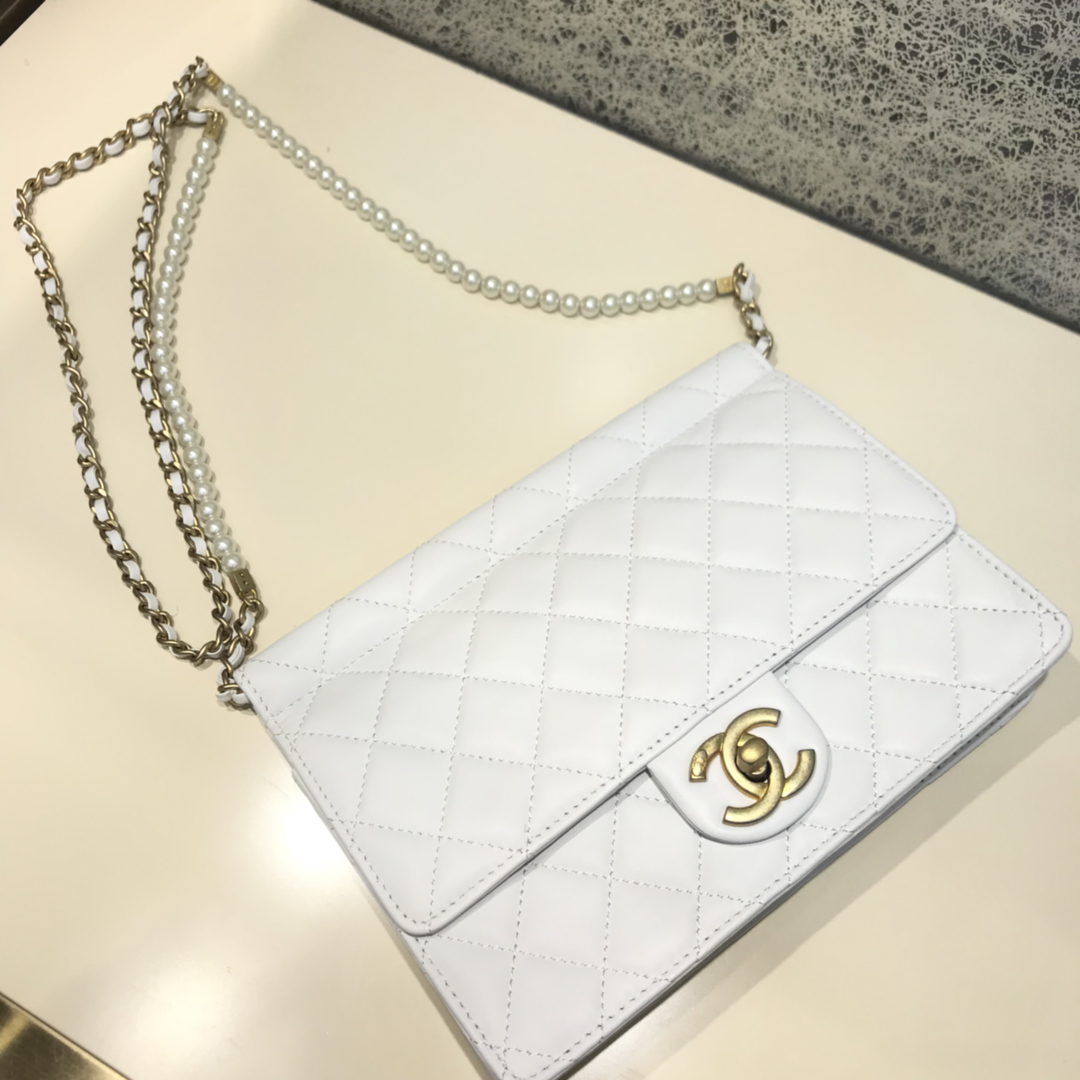 Chanel 香奈儿 新款链条珍珠包大号 进口小羊皮 白色 沙金