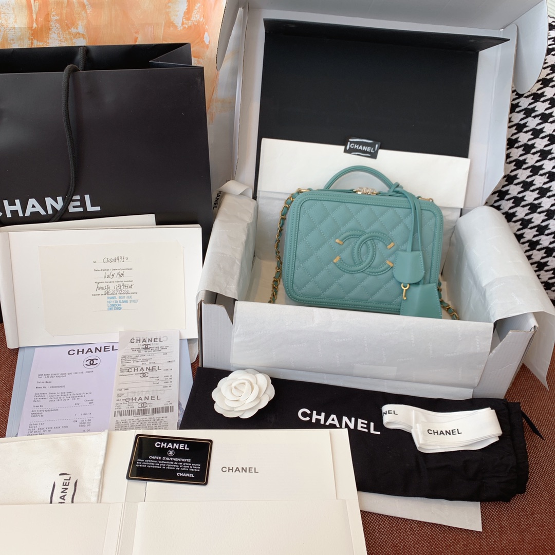 Chanel 香奈儿 化妆包 21cm 原厂皮小鱼子酱 薄荷绿