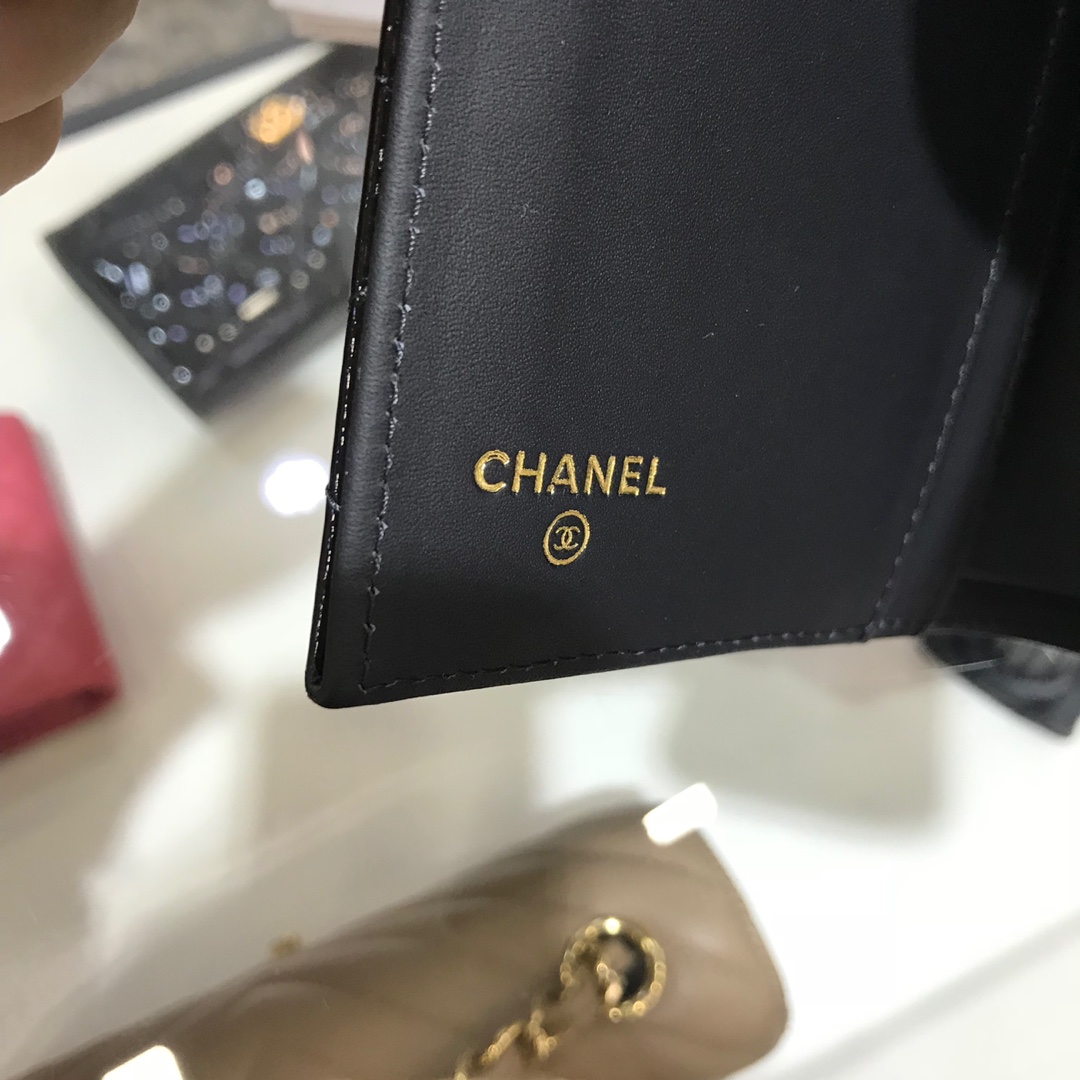 Chanel 香奈儿 长夹钱包  进口漆皮～黑色金扣