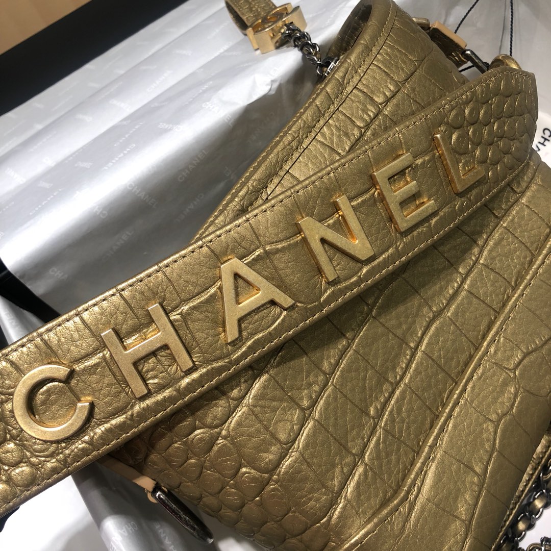 Chanel 香奈儿 埃及风系列鳄鱼压纹牛皮 流浪包 专柜限量款 20cm 金色 现货