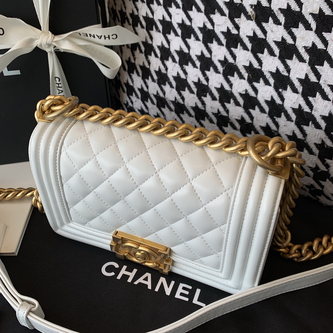 【正品级】 Chanel 小号 法国原厂小羊皮 leboy 经典菱格 20cm 白色沙金扣