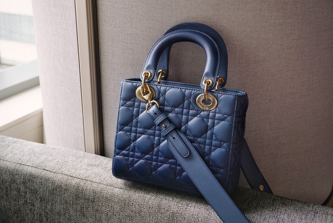 Lady Dior My ABCDior 手袋 20cm 渐变蓝 采用全新靛蓝色羊皮革精心制作