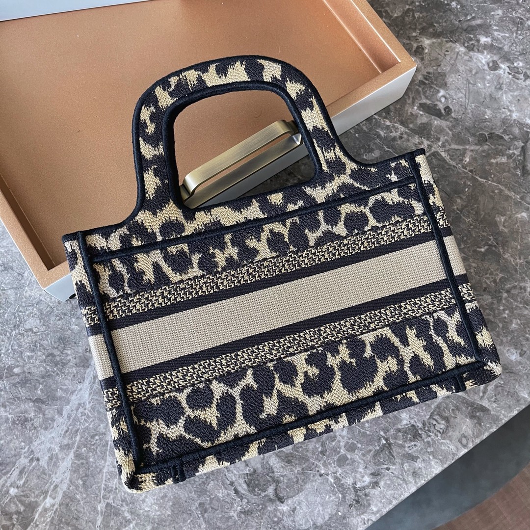 Dior 2021 迪奥购物袋 购物袋 mini/22.5cm 豹纹 Mizza图案刺绣