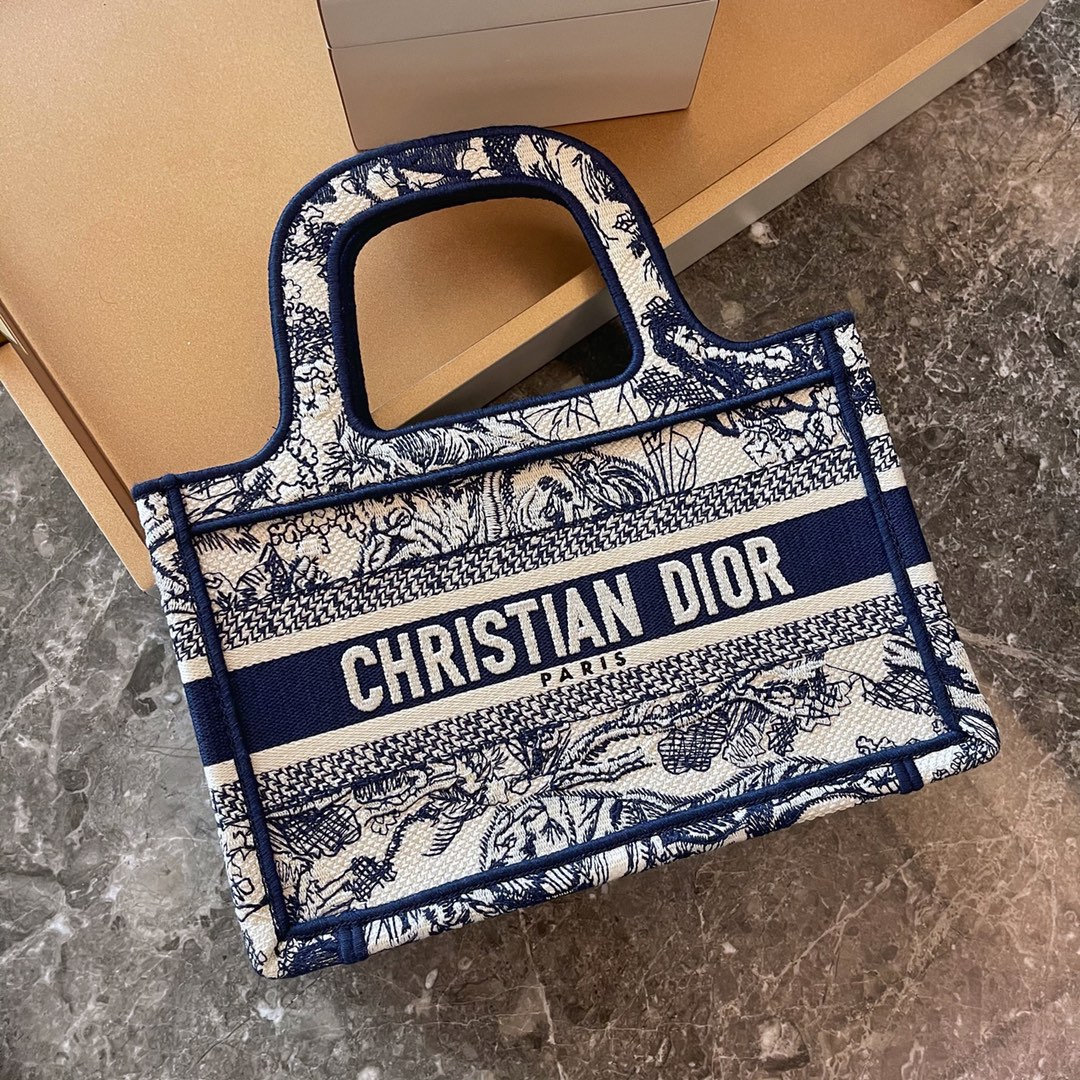 Dior 2021 迪奥 购物袋 mini/22cm 蓝老虎 迷你版型-通体饰以蓝色刺绣