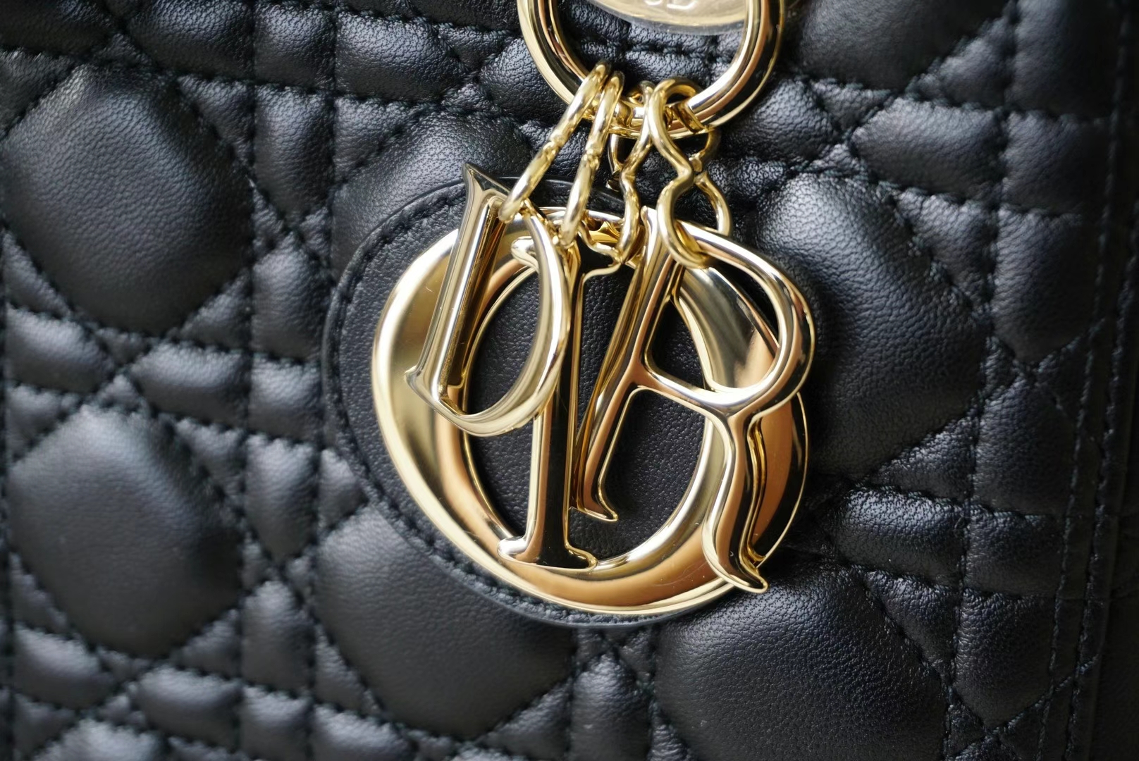 Dior 迪奥 五格/24cm 小羊皮 黑色 金扣 戴妃包 Lady Dior