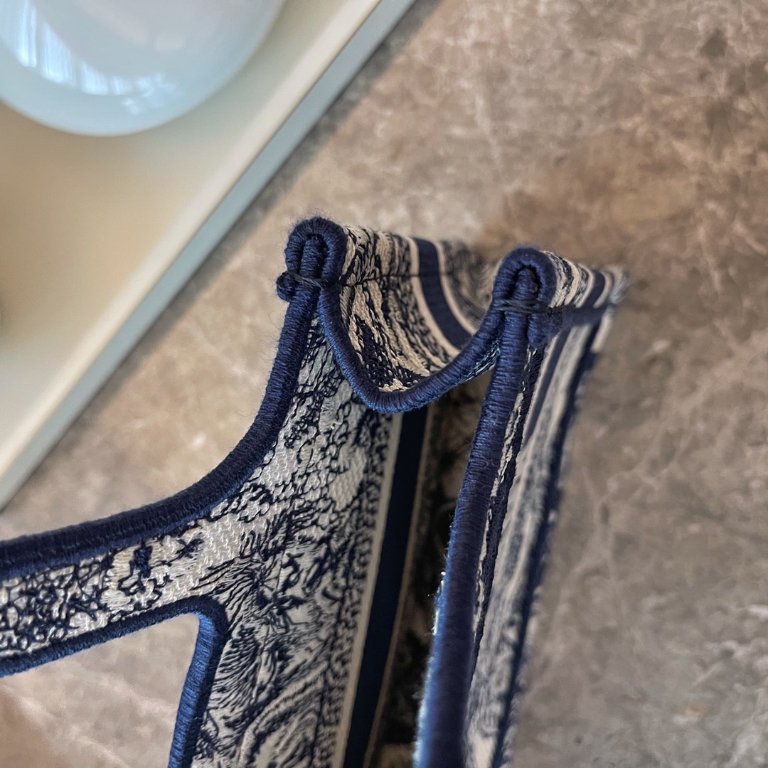 Dior 2021 迪奥 购物袋 mini/22cm 蓝老虎 迷你版型-通体饰以蓝色刺绣