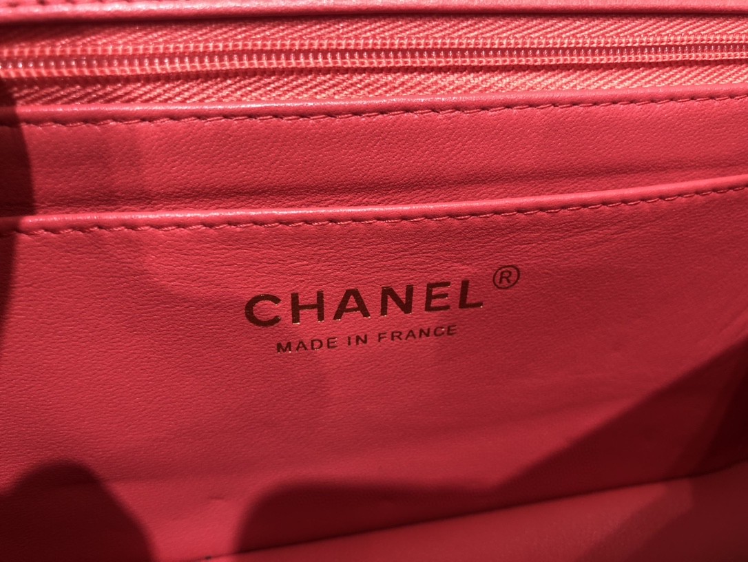 Chanel  香奈儿 真品级  CF大mini ～代购版本20cm～原厂小羊皮～西瓜红～现货