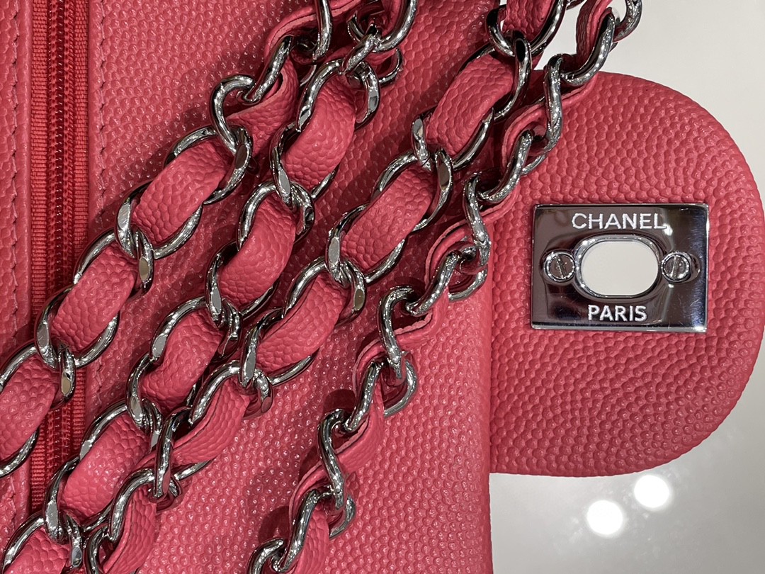 香奈儿 真品级 Chanel  Cf中号  经典系列 ～精致又耐造～原厂鱼子酱牛皮～全钢厚镀金扣～15.5*25.5*6.5cm