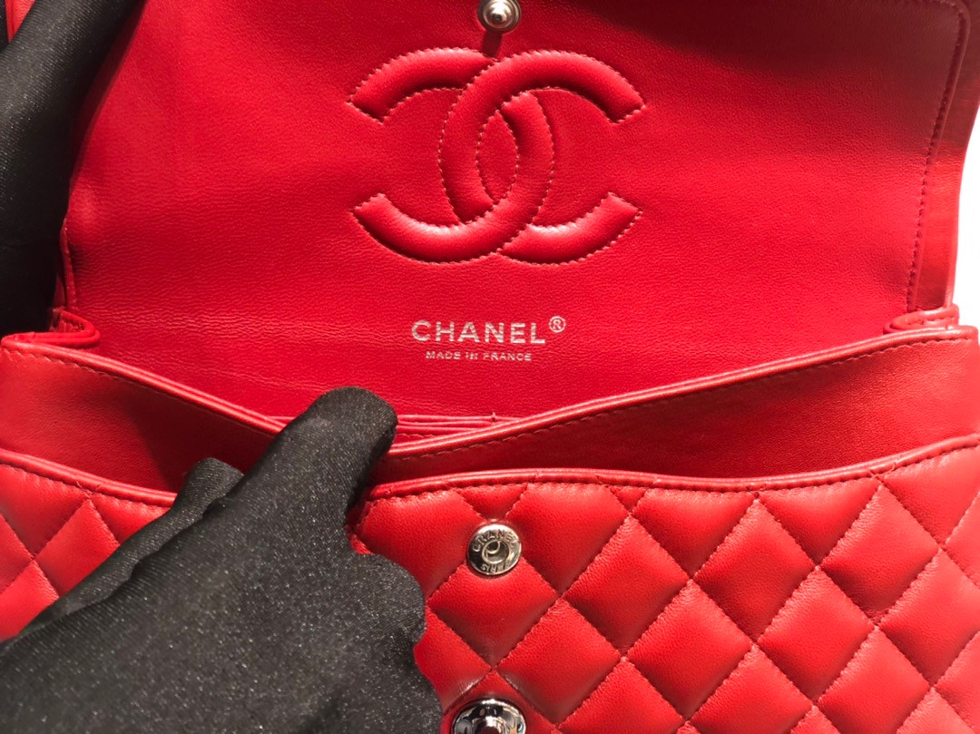 Chanel Cf中号 经典系列 ～原厂进口小羊皮～全钢五金～尺寸：15.5*25.5*6.5cm