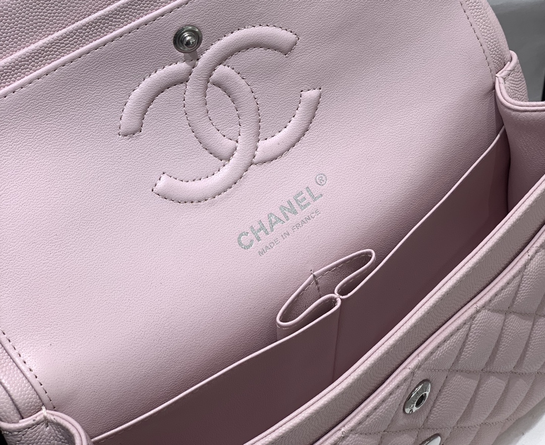 新颜色到货  【真品级】Chanel CF 23cm  新颜色️浅粉+银扣  法国原厂Haas球纹鱼子酱牛皮 23