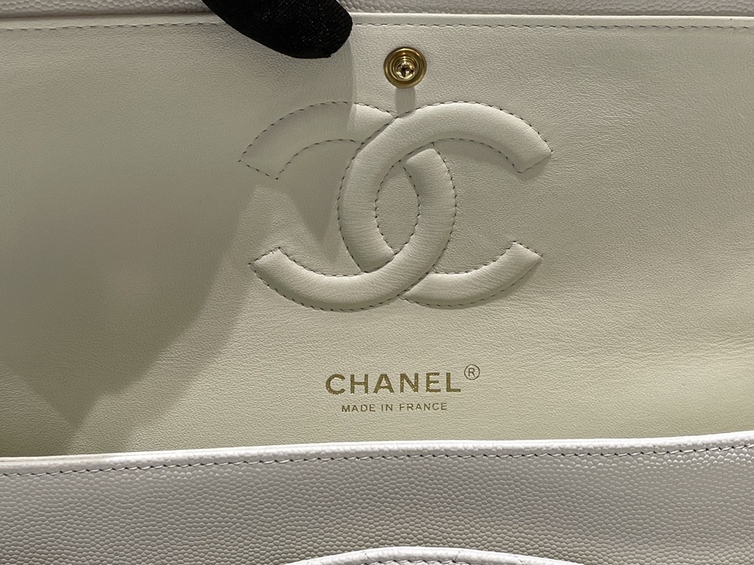 真品级 Chanel CF中号 奶昔白 这个颜色真的被美哭 背上它就是小仙女一个～原厂进口皮～全钢淡金扣～25Cm