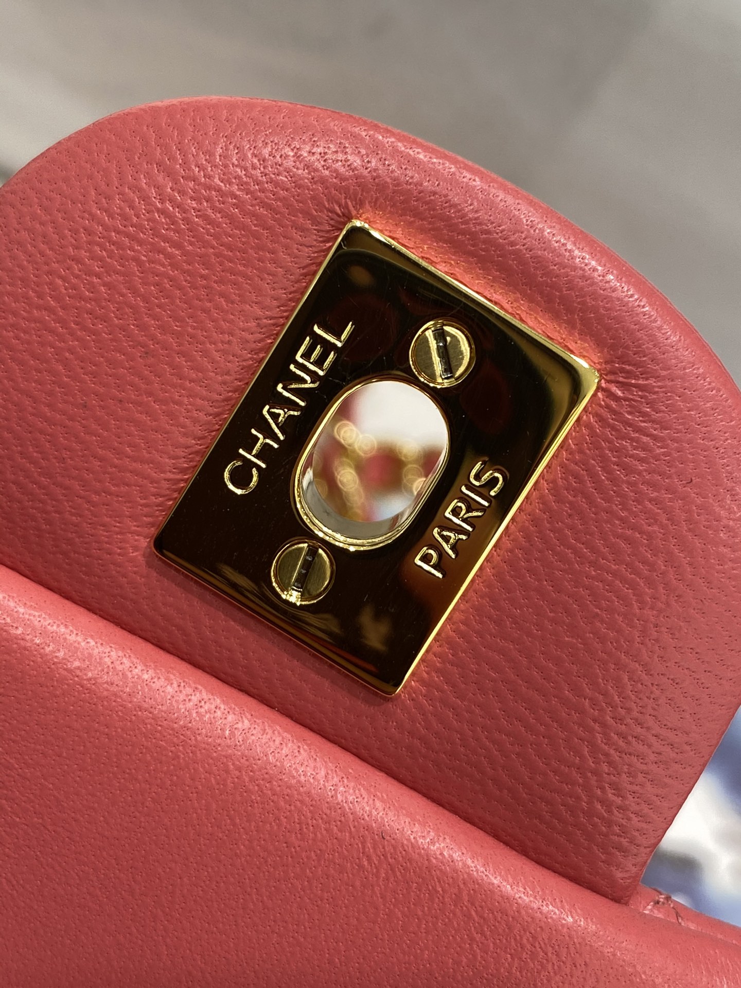 现货  【真品级】Chanel CF 20  原厂bodin joyeux 羔羊皮  经典永远百搭  现货发售，数量不多～  2021新颜色→ 西瓜红～金扣～