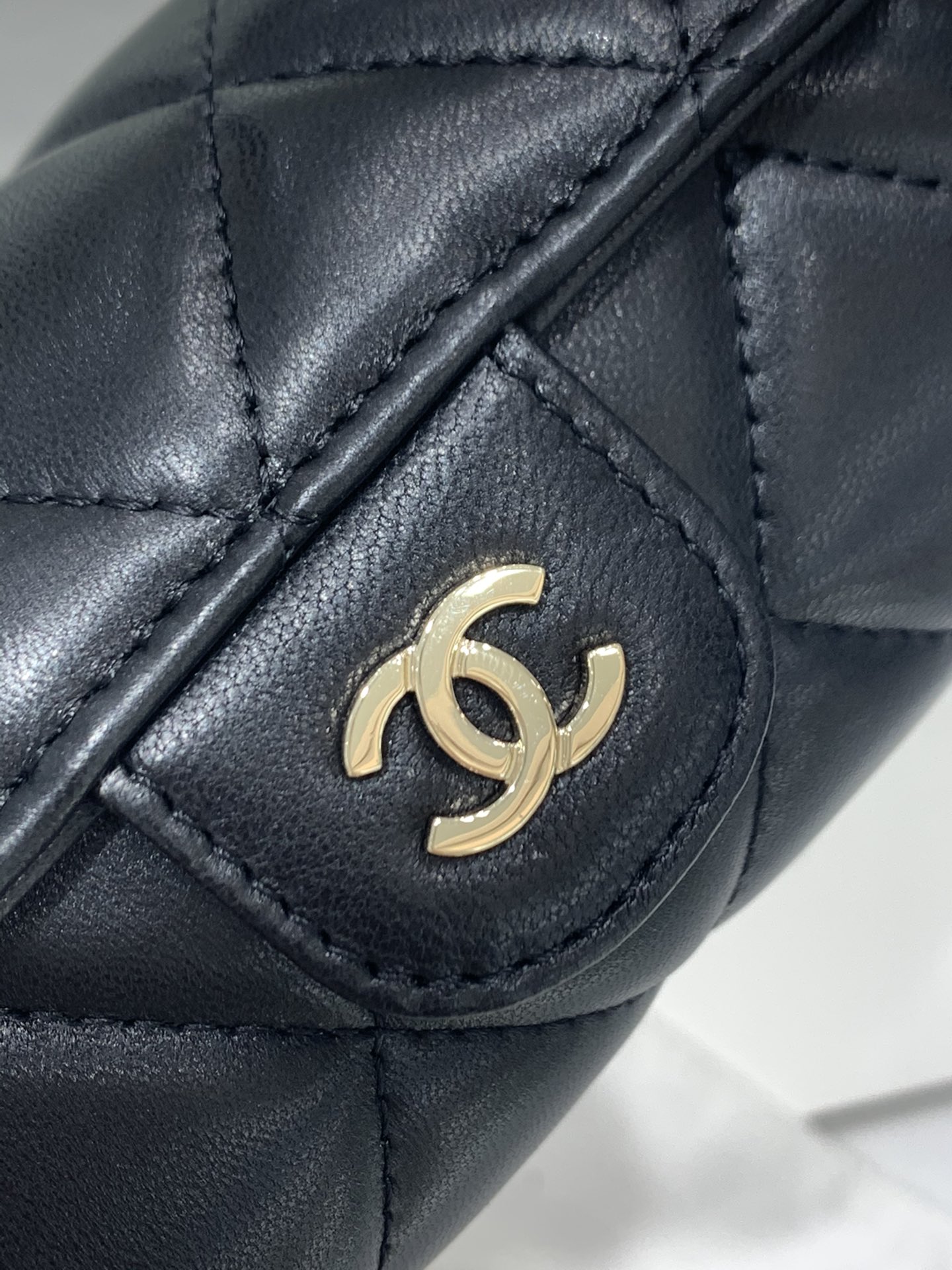 新款出货  Chanel 2021早秋高级手工坊系列口红包小皮具 刘诗诗同款的大号口红包 11.5×6.5×5cm