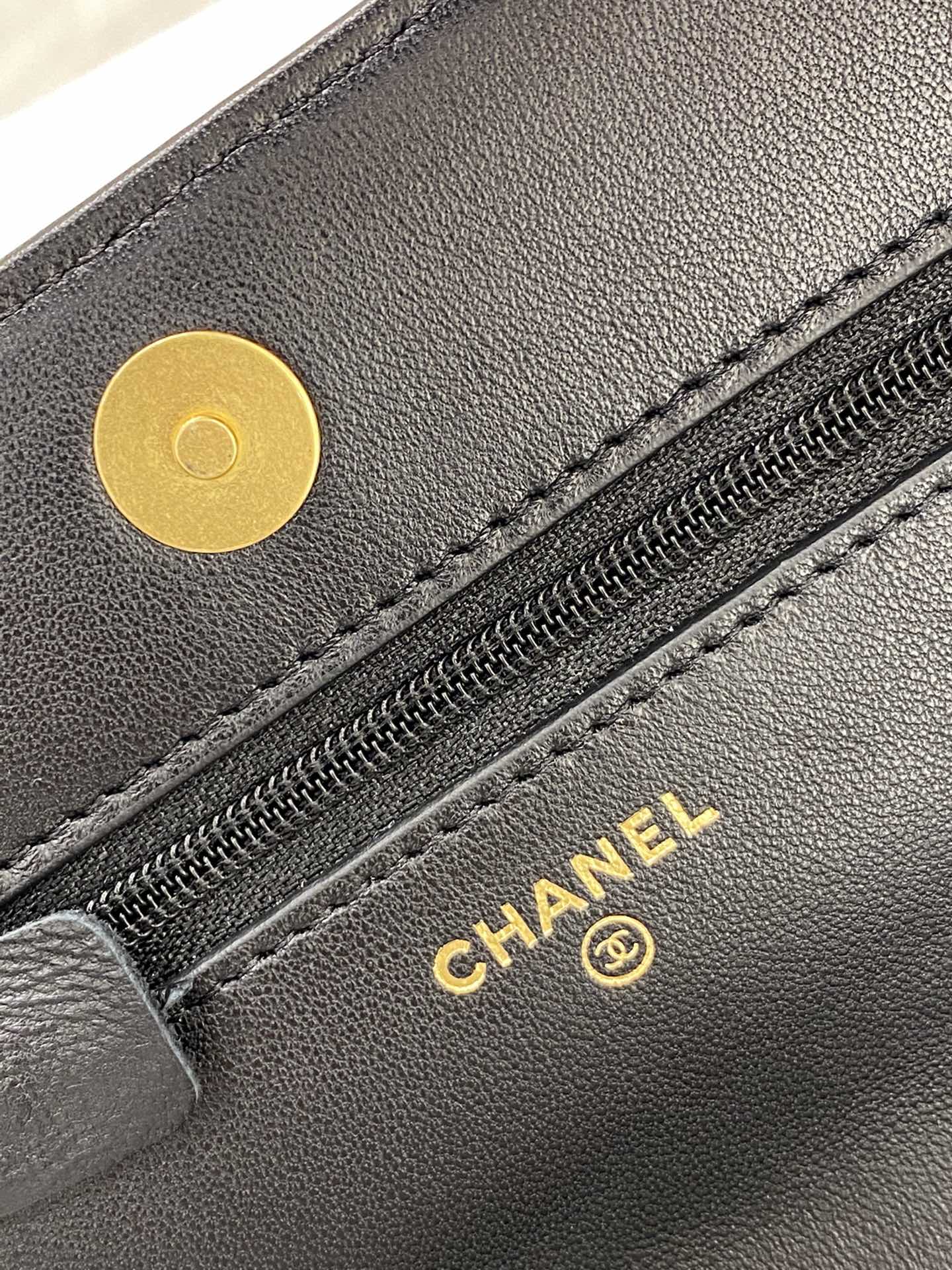 Chanel woc→19系列 金标logo 山羊皮 手拎 斜挎 19cm 链条古金色和古银色