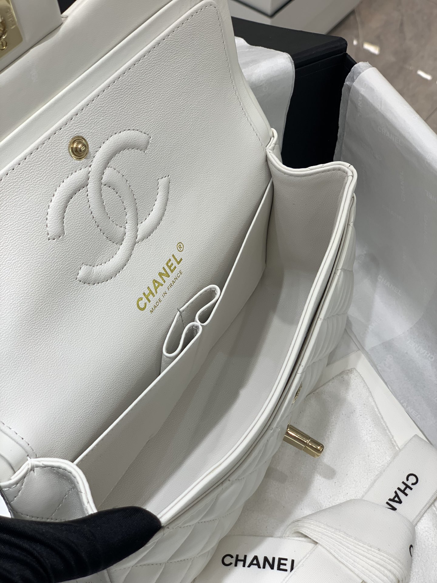 现货  【真品级】Chanel CF 23cm  原厂bodin joyeux 羔羊皮  经典永远百搭 白色～浅金扣～