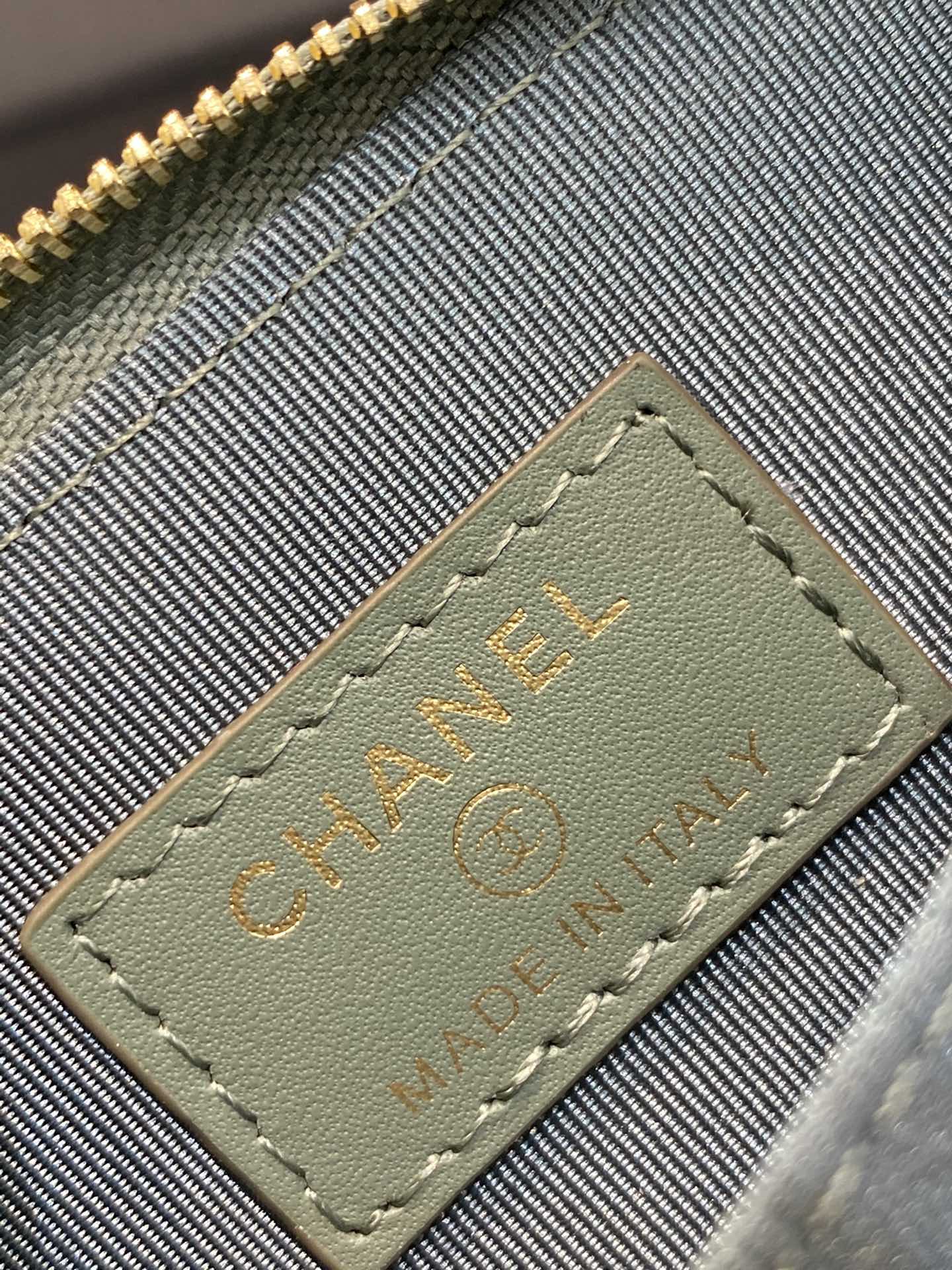 Chanel 小零钱包 高品质 经典菱格设计搭配小羊皮～金扣 7.5×2×11.cm