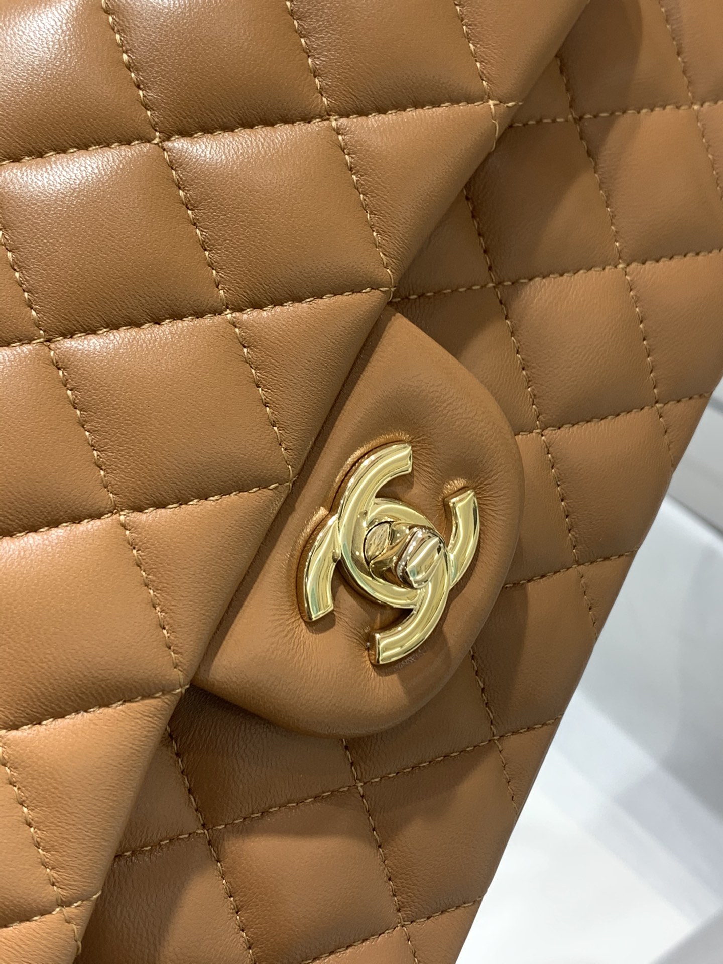 现货  【真品级】Chanel CF 23cm  原厂bodin joyeux 羔羊皮  经典永远百搭 焦糖色 浅金扣～