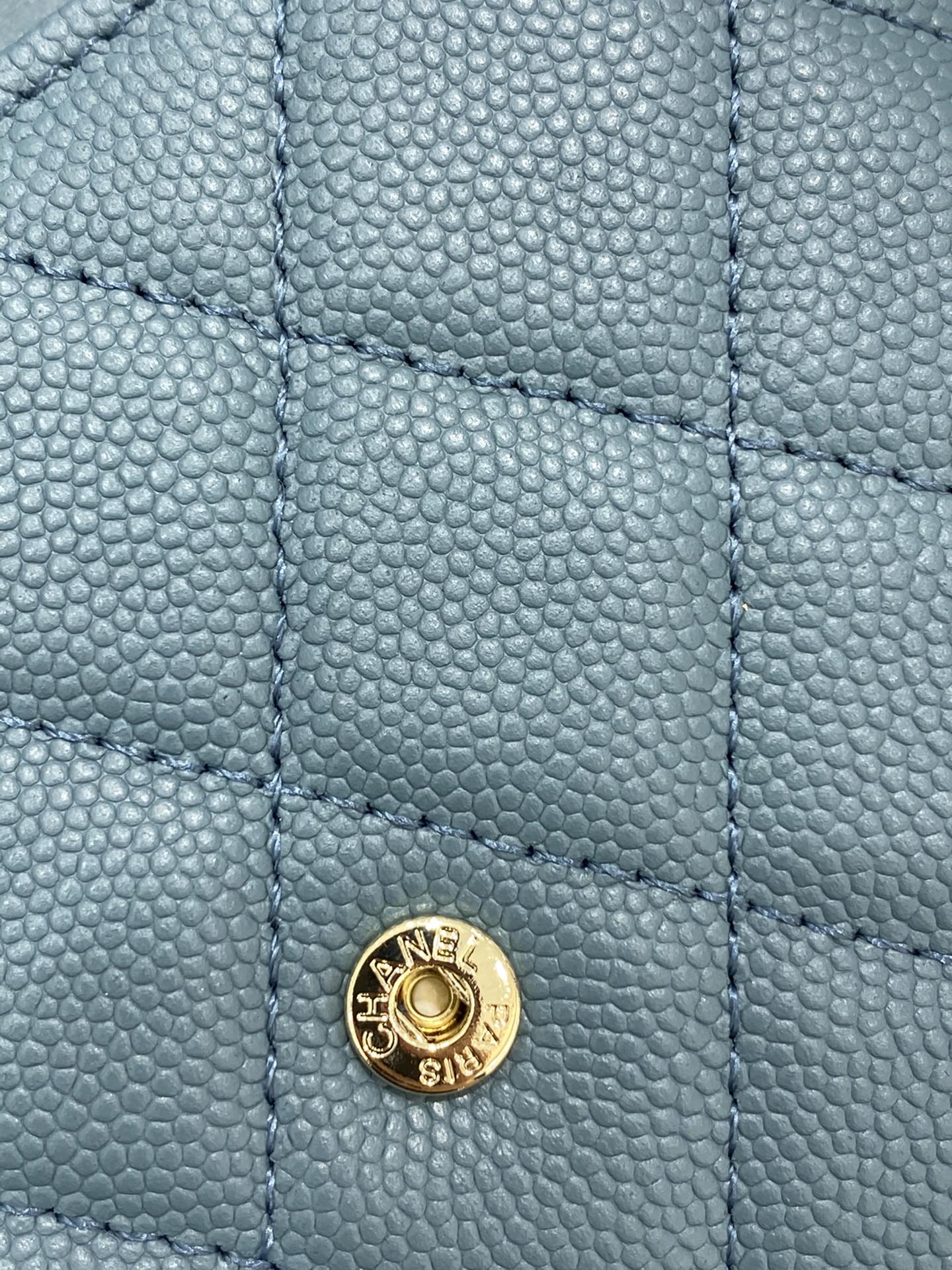 Chanel CF 经典爆款三折钱夹 高品质 经典菱格纹 里外全皮 蓝色鱼子酱牛皮～金扣 10.5-11.5-3cm