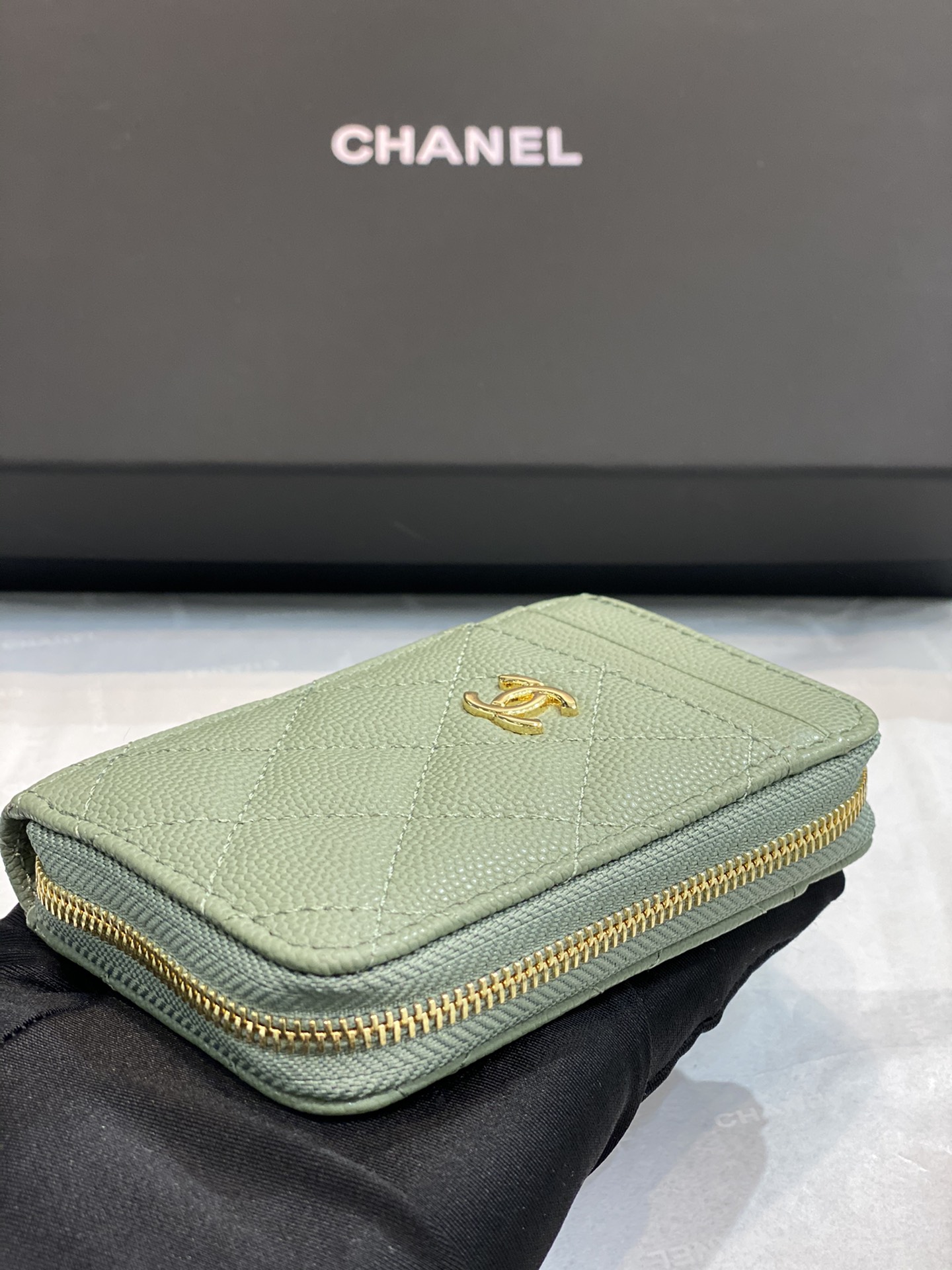 Chanel 小零钱包 高品质 经典菱格设计搭配小羊皮～金扣 7.5×2×11.cm