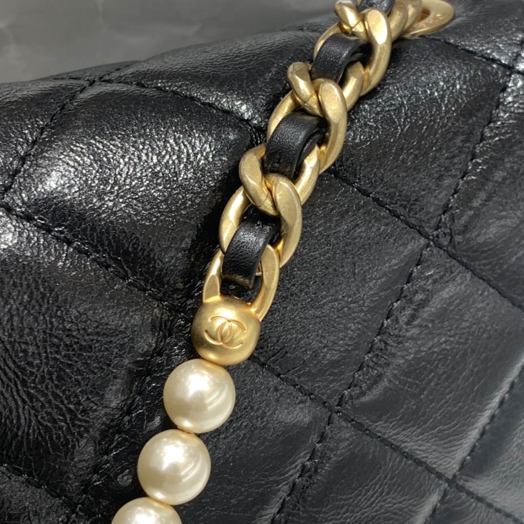 Chanel 2022cc 早春度假系列  全球抢爆走秀款珍珠包 原厂小牛皮 小号 20x13.5x5cm