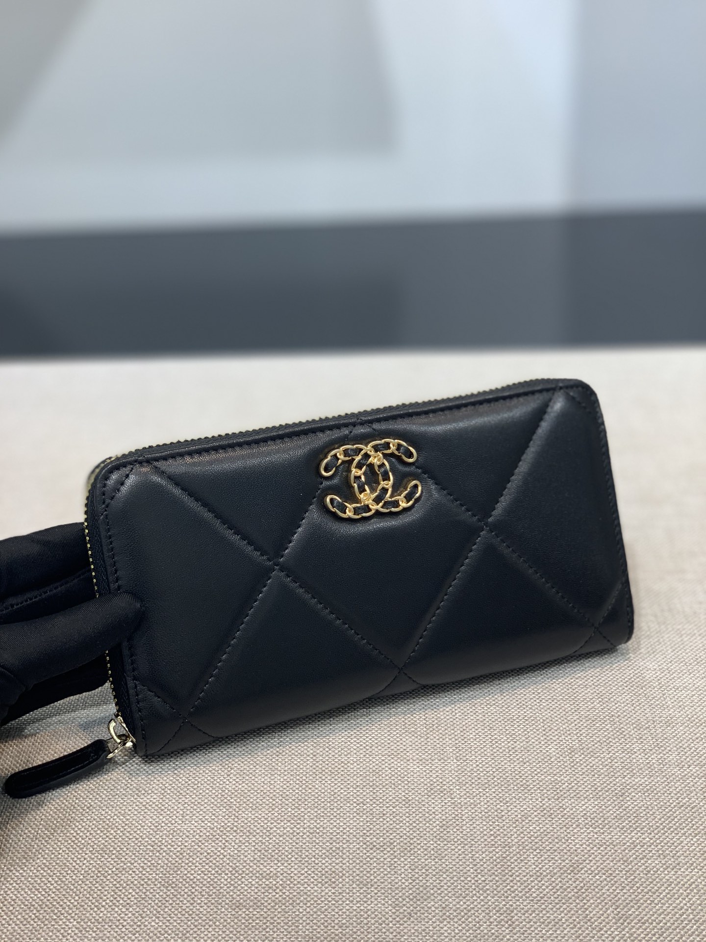 Chi tiết 75 về chanel 19 colors hay nhất cdgdbentreeduvn #14 Chi tiết 75 về chanel 19 colors hay nhất cdgdbentreeduvn