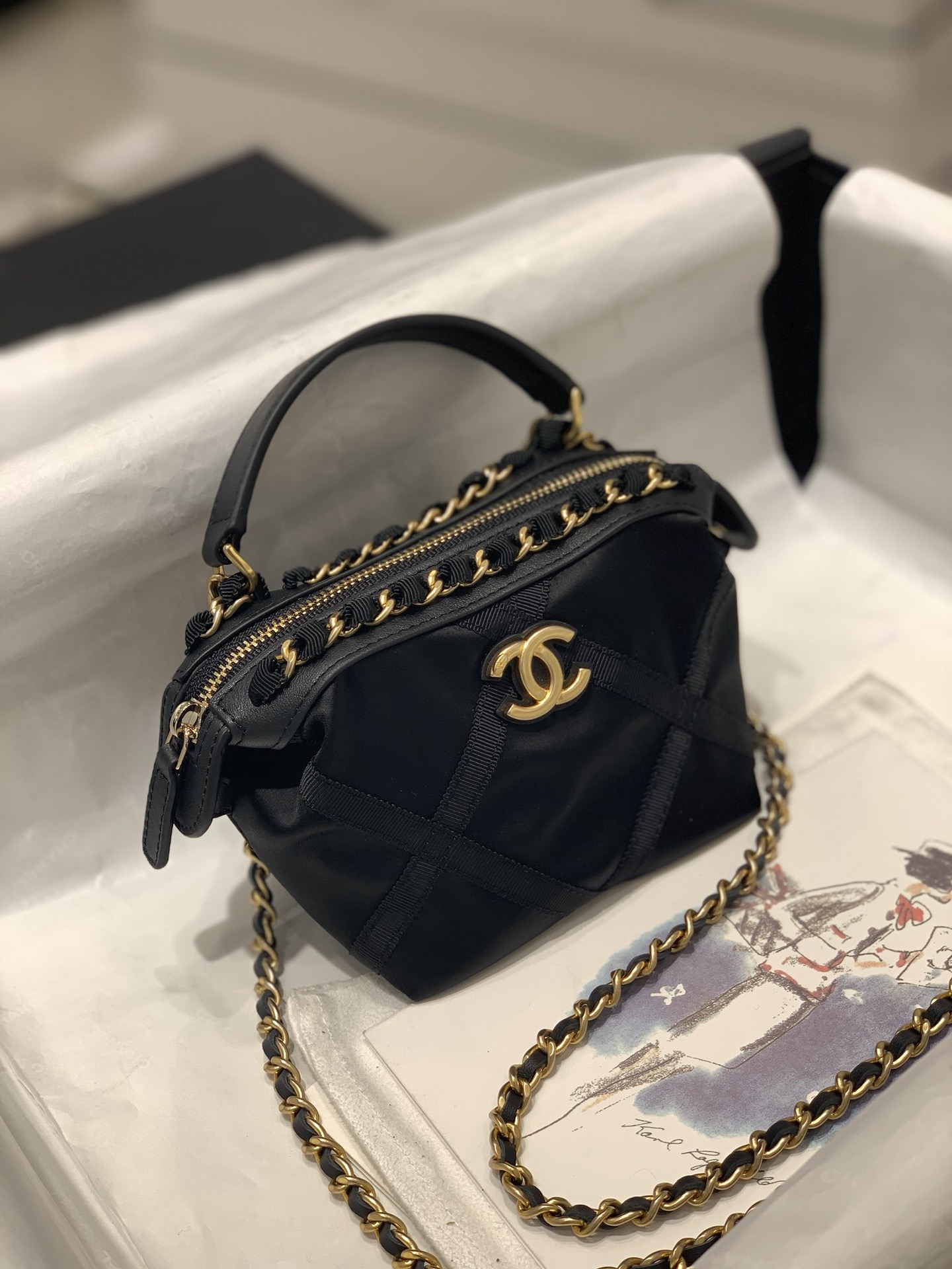 Chanel ｜春夏系列mini饺子包/尼龙饺子包 黑色