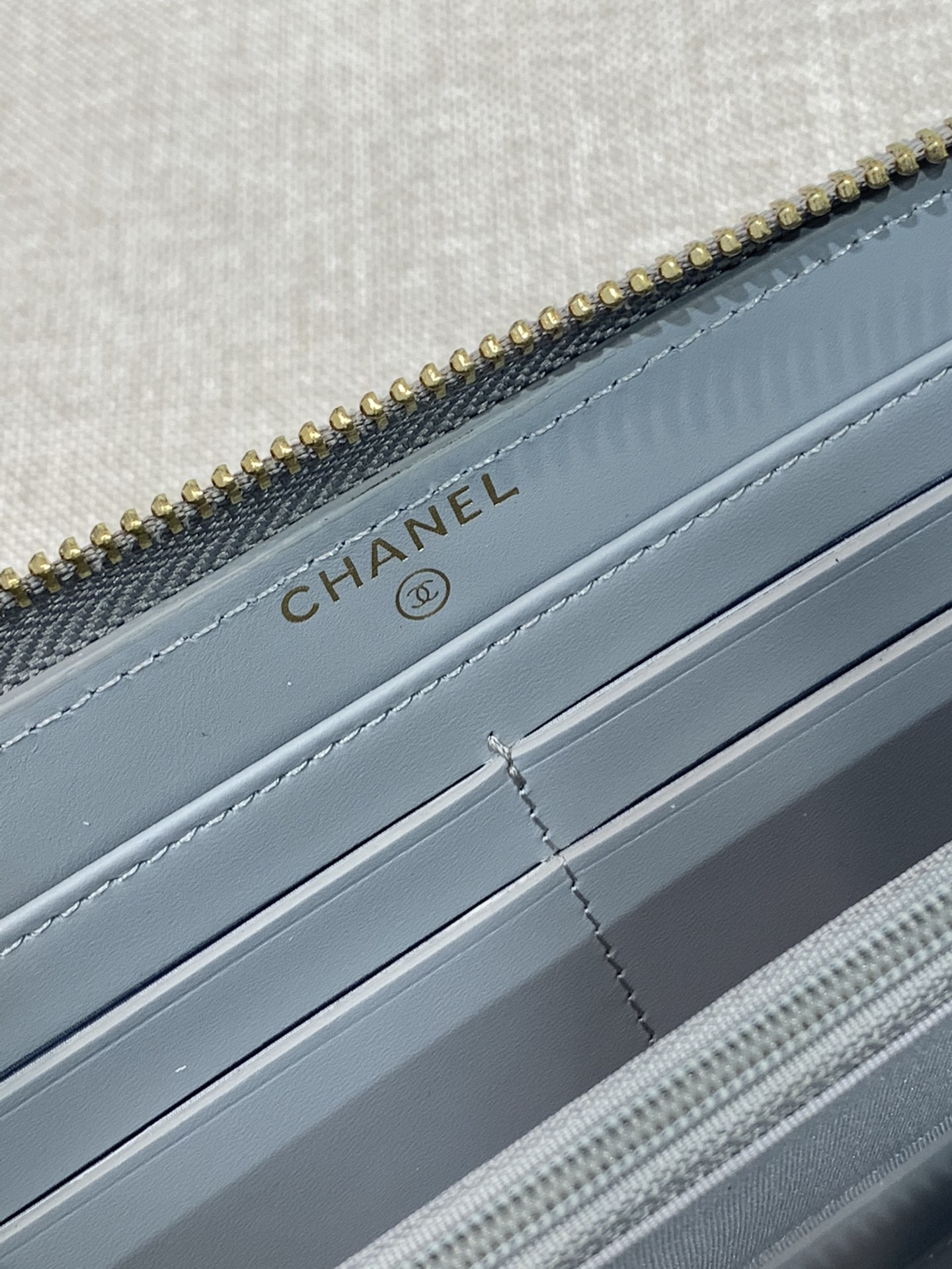 Chanel 19系列 长款钱夹【拉链款】高品质  19系列标志性大菱格设计+皮穿链大双C  10-19.5-2.5