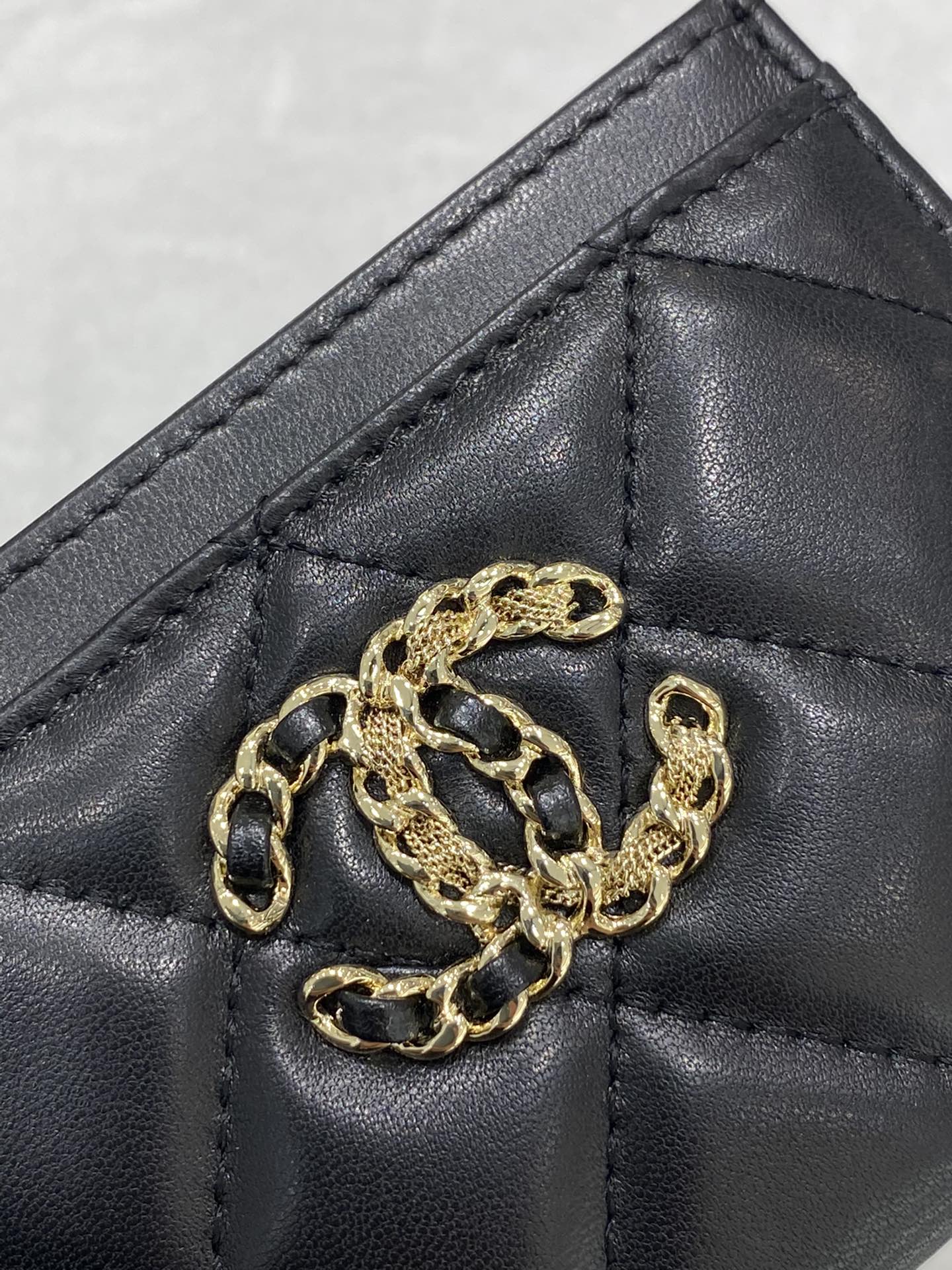 最新超薄卡包 Chanel全新logo设计 小羊皮～细节美到淋漓尽致 11*7.5*1