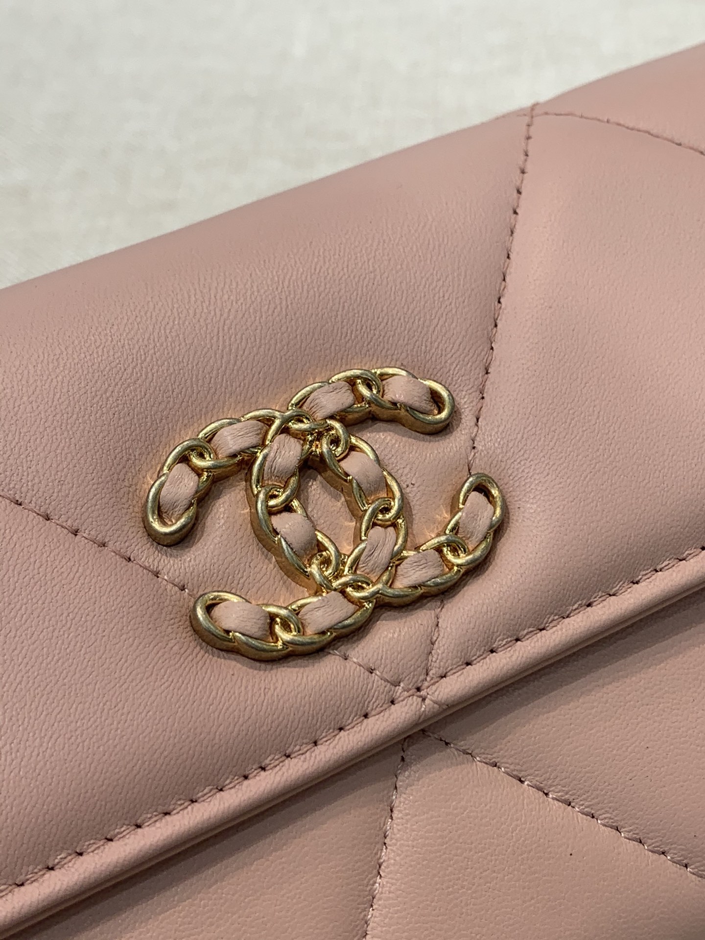 Chanel 19系列 长款钱夹【翻盖款】 19系列标志性大菱格设计皮穿链大双C 高品质 10-19.5-2.5
