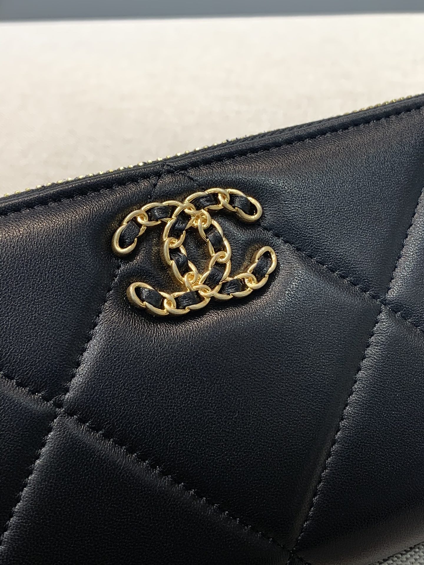 Chanel 19系列 长款钱夹【拉链款】高品质  19系列标志性大菱格设计+皮穿链大双C  10-19.5-2.5