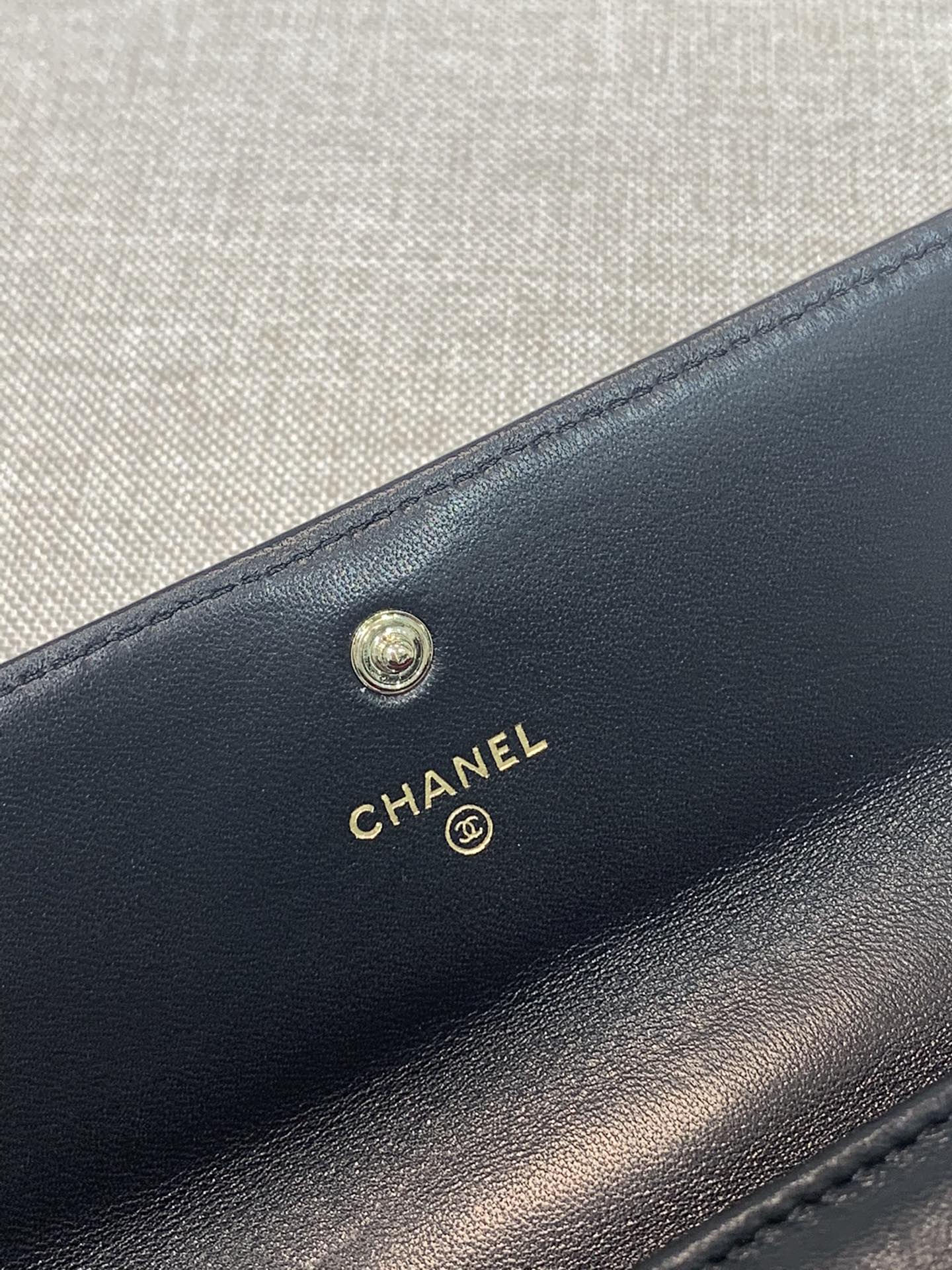 Chanel 19系列 长款钱夹【翻盖款】  高品质  19系列标志性大菱格设计皮穿链大双C 10-19.5-2.5