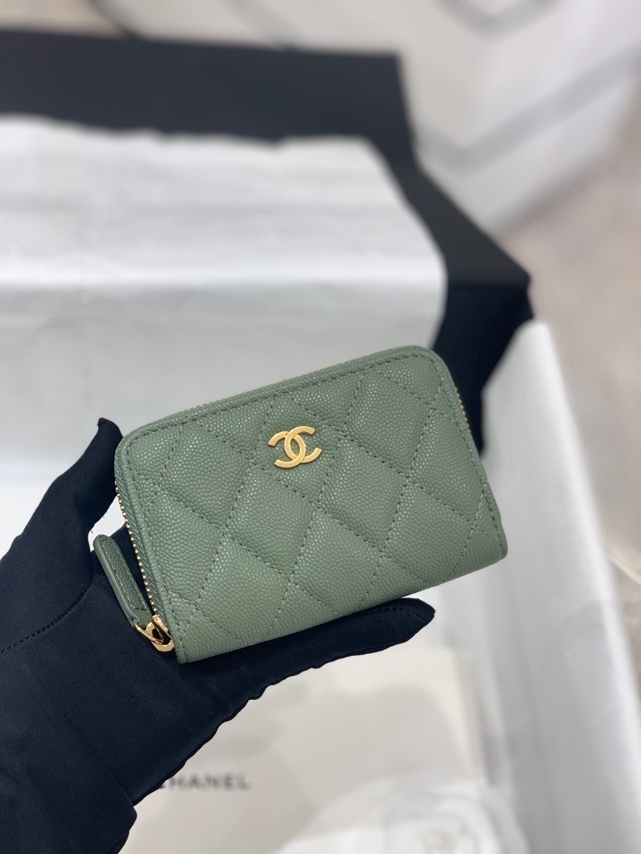 Chanel经典cf系列拉链零钱包  绿色鱼子酱牛皮配砂金扣 7.5×11×2cm