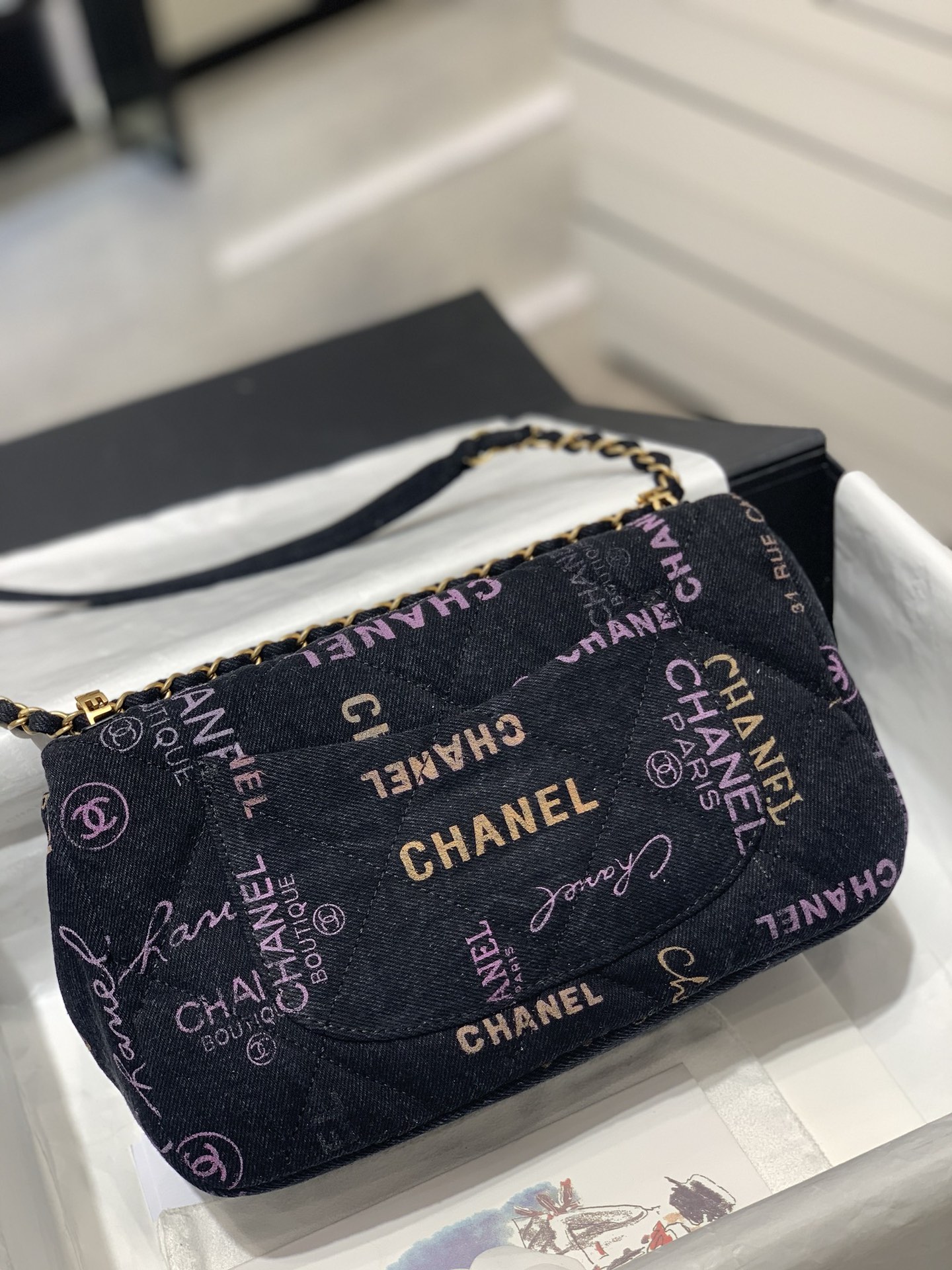 Chanel 22p  涂鸦牛仔cf包 ️碳灰色 大号 28×6×16cm