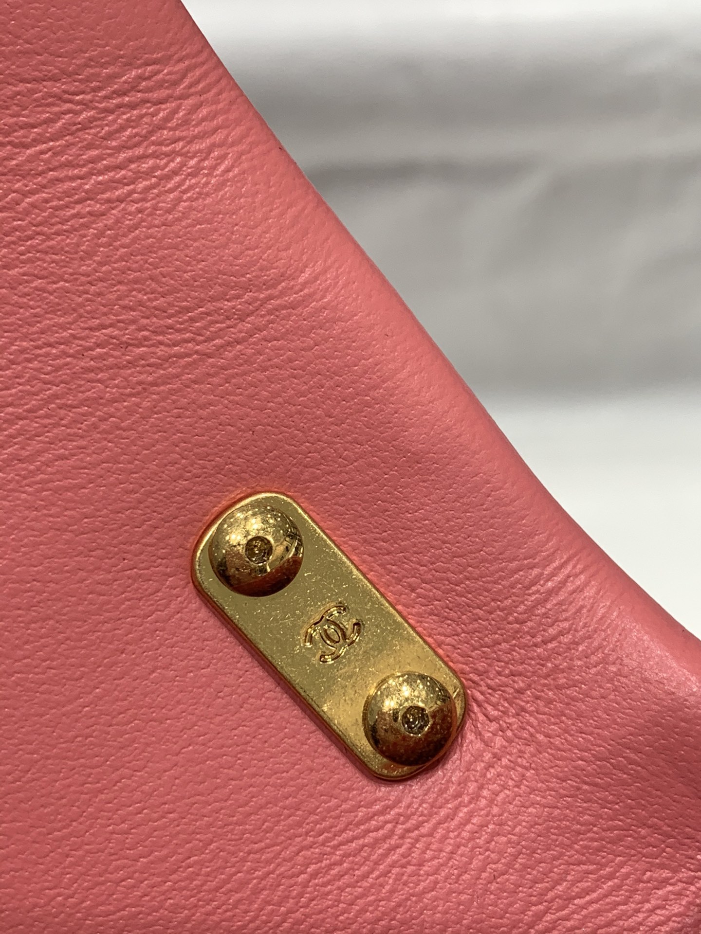 chanel22s粗链条cf腋下包 mini号细节图 小羊皮+复古金yyds mini尺寸 13-17-6cm-广州尚美皮具_原单包包工厂货源 chanel22s粗链条cf腋下包 mini号细节图 小羊皮+复古金yyds mini尺寸 13-17-6cm