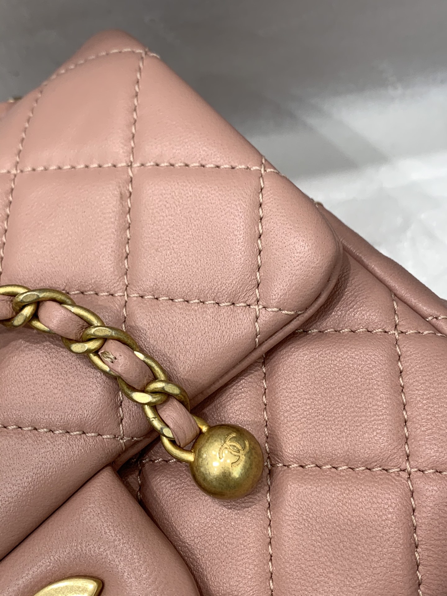 Chanel升级版带芯片～cf【小金球方胖子】  2020新春新款包包 玫瑰粉色  尺寸13x18x7