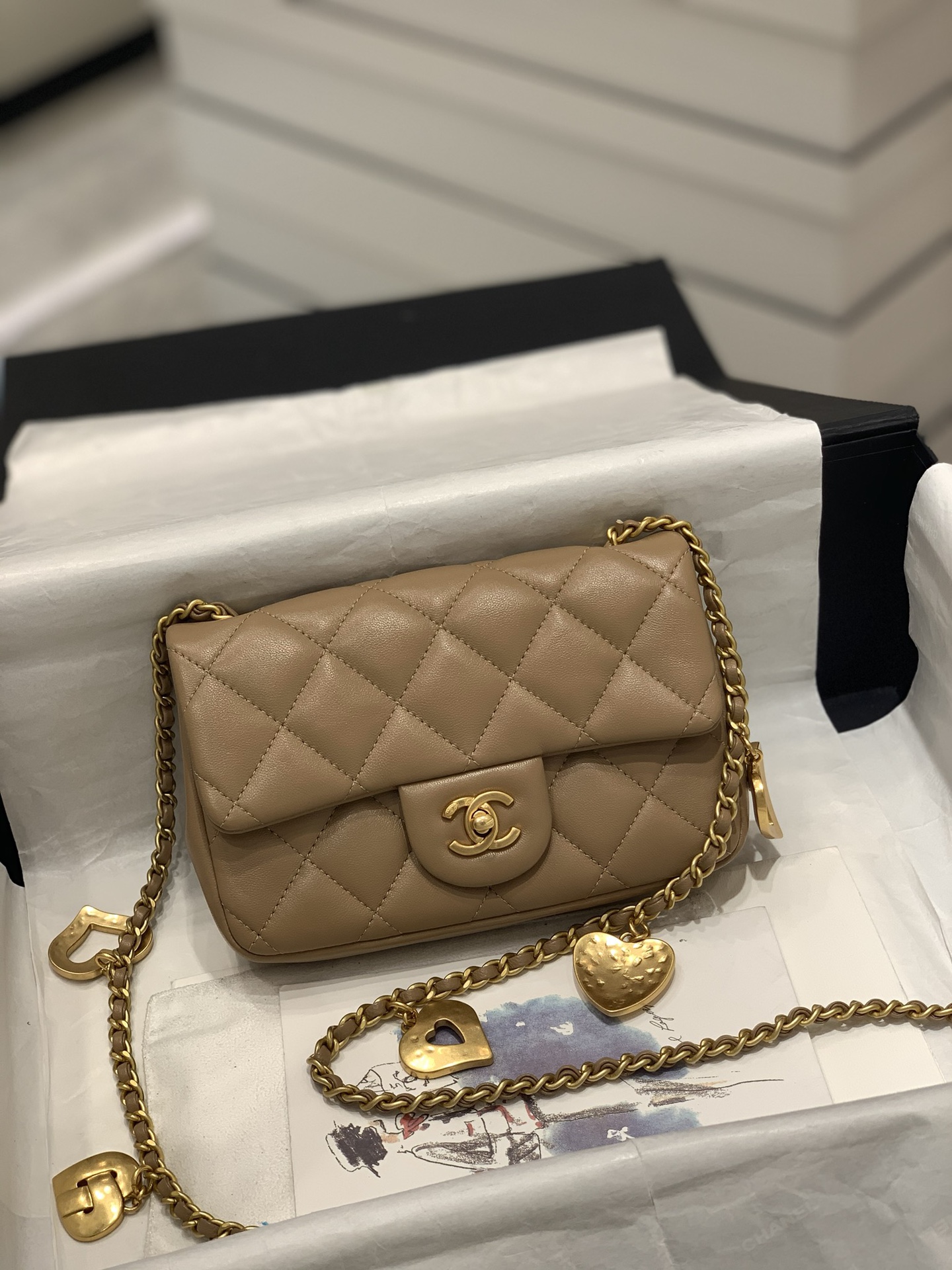 Chanel 上新啦 唯一的限量版 爱心链条mini cf cf经典版型加上爱心吊坠 18cm-广州尚美皮具_原单包包工厂货源 Chanel 上新啦 唯一的限量版 爱心链条mini cf cf经典版型加上爱心吊坠 18cm
